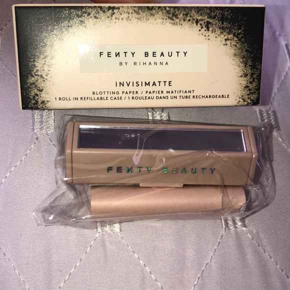 Fenty Beauty by Rihanna Blotting paper - Picture 2 of 3